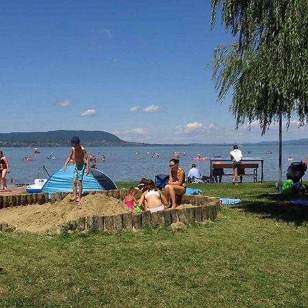 Holiday Home Balatonmariafurdo, Somogy 1 Balatonkeresztur Ngoại thất bức ảnh