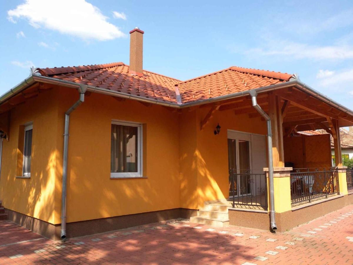 Holiday Home Balatonmariafurdo, Somogy 1 Balatonkeresztur Ngoại thất bức ảnh