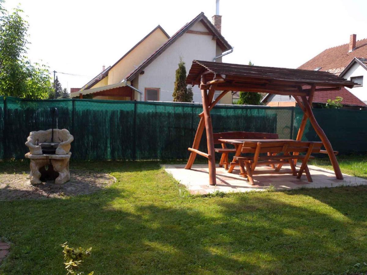 Holiday Home Balatonmariafurdo, Somogy 1 Balatonkeresztur Ngoại thất bức ảnh